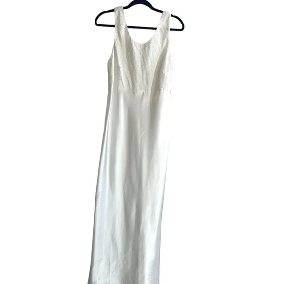 Victoria’s Secret nightgown, cream. Pearl embellished. Size large - Picture 2 of 11